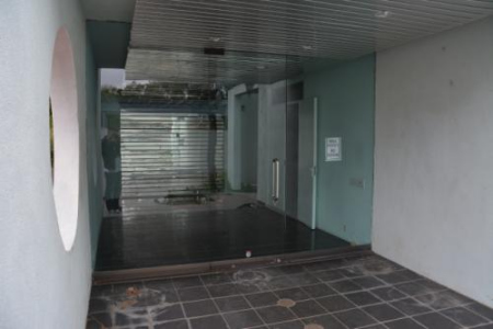 曾經簡潔的辦公室也被搬空，只留下一片凄涼。(美國《世界日報》記者高梓原／攝影)