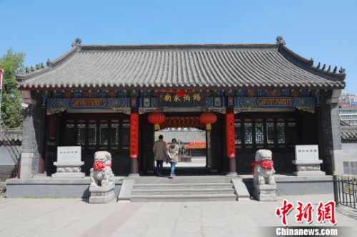 沈陽(yáng)市市級(jí)以上非物質(zhì)文化遺產(chǎn)代表性項(xiàng)目已達(dá)到169個(gè)。圖為沈陽(yáng)市文保級(jí)物質(zhì)文化遺產(chǎn)錫伯家廟。(資料圖) 沈殿成 攝