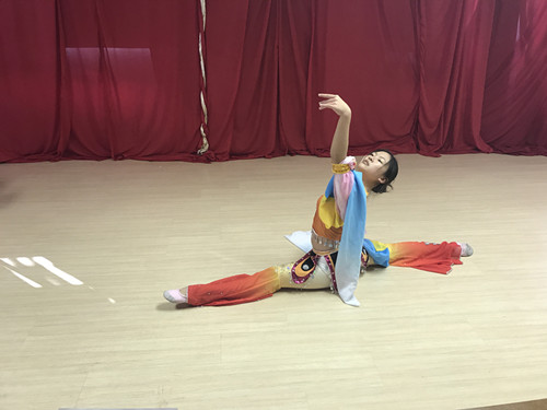 (南非約堡華星藝術(shù)團(tuán)供稿）