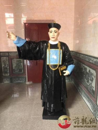 華人甲必丹陳謙善雕像。（菲龍網(wǎng)/Ivan Dy 攝）