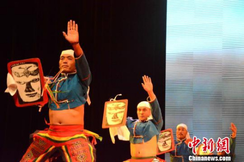 圖為金門縣臺(tái)灣(原住民)協(xié)進(jìn)會(huì)舞蹈隊(duì)?！埥鸫?攝