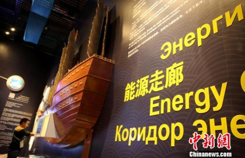 阿斯塔納世博會主題為“未來能源”，以“未來能源 綠色絲路”為主題的中國館與其深度契合。　文龍杰 攝