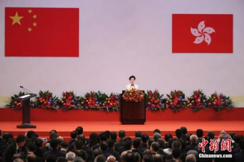 7月1日，慶祝香港回歸祖國20周年大會暨香港特別行政區(qū)第五屆政府就職典禮在香港會展中心隆重舉行。香港特別行政區(qū)行政長官林鄭月娥致辭。<a target='_blank' >中新社</a>記者 盛佳鵬 攝