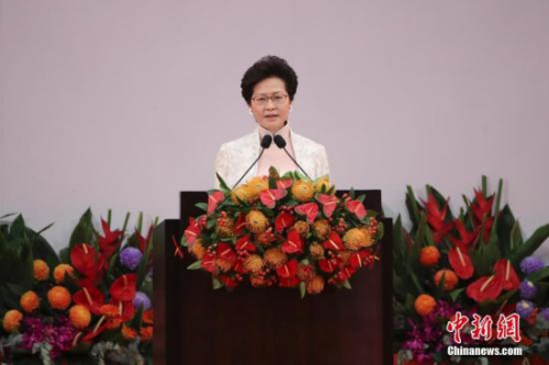 7月1日，慶祝香港回歸祖國20周年大會(huì)暨香港特別行政區(qū)第五屆政府就職典禮在香港會(huì)展中心隆重舉行。香港特別行政區(qū)行政長官林鄭月娥致辭。<a target='_blank' >中新社</a>記者 盛佳鵬 攝