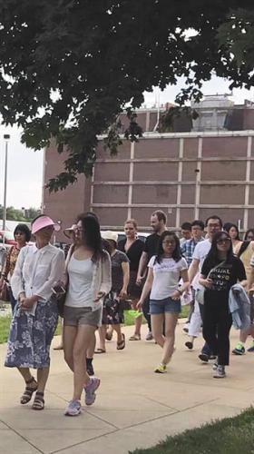 嫌疑人克里斯滕森疑似出現(xiàn)在章瑩穎祈禱會(huì)的現(xiàn)場(chǎng)。