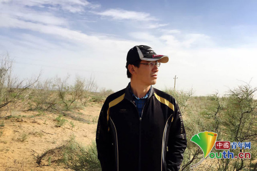 14年，吳向榮讓荒漠開出一片花海。受訪者供圖