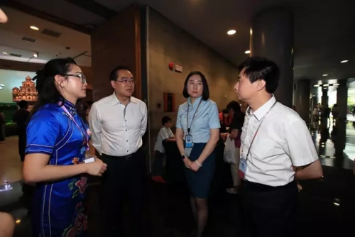 國僑辦副主任郭軍、首都博物館黨委書記白杰參觀展覽