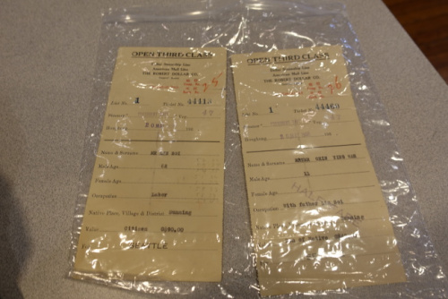 紙兒子所用的身分證明。（來源：美國(guó)《世界日?qǐng)?bào)》/金春香/攝影）