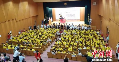 全體小營(yíng)員在觀看表演后興致勃勃?！紊偻?攝