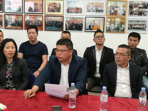 吳時敏（中）致辭。（法國《歐洲時報》/孔帆 攝）