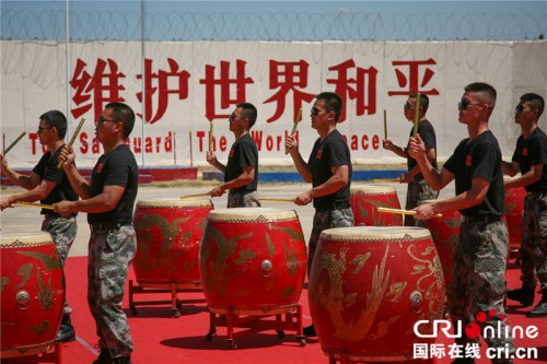 鼓振軍威。攝影：張一夫