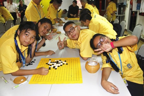 在快樂中體驗五子棋 在快樂中體驗五子棋