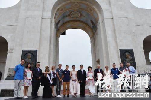 華人主辦單位、洛杉磯2024申奧籌委會、洛杉磯東區(qū)華人聚居地多市的華裔民選官員、前任奧運選手等共同發(fā)聲為申奧加油。(美國《僑報》/翁羽 攝)