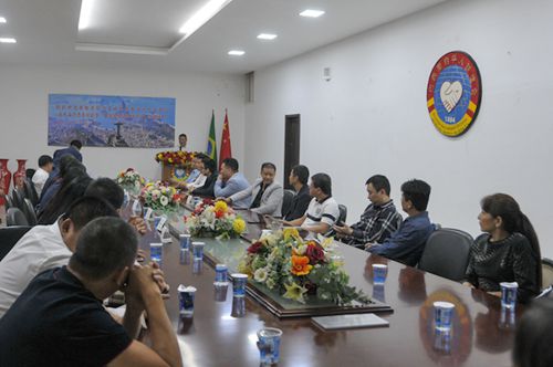 活動(dòng)由華聯(lián)會(huì)秘書(shū)長(zhǎng)上官建峰主持，六大僑團(tuán)代表紛紛發(fā)言介紹各自協(xié)會(huì)成立歷史及發(fā)展現(xiàn)狀