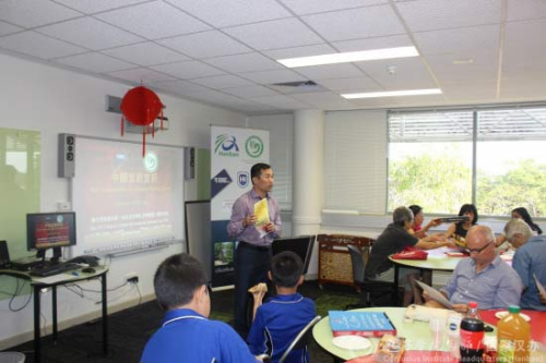 王華致辭。（國(guó)家漢辦網(wǎng)站圖片）