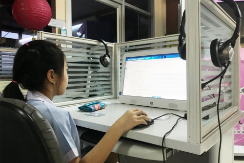 圖為HSK網(wǎng)考二級小考生馬素心。