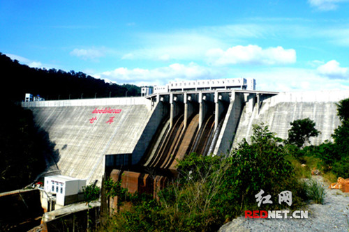 甘再水電站。 