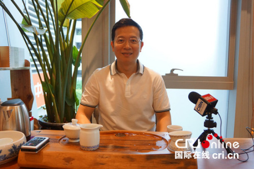 阿根廷和平統(tǒng)一促進(jìn)會顧問、阿根廷華商協(xié)會名譽(yù)會長、福建省民營經(jīng)濟(jì)國際合作商會會長洪德利