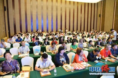 圖為研習(xí)班、培訓(xùn)班現(xiàn)場(chǎng)?！『閳?jiān)鵬 攝