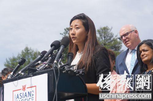 華裔“夢想者”代表李婷講述自己的經(jīng)歷。（美國《僑報》/徐一凡 攝）