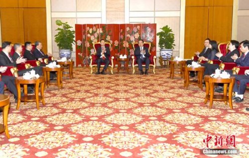 9月15日，中國國務院僑務辦公室副主任譚天星在北京會見菲律賓旅菲各校友會聯(lián)合會訪問團。 <a target='_blank' >中新社</a>記者 張勤 攝