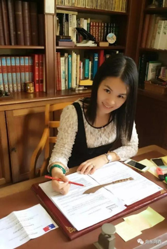 正在工作的Cindy。(《歐洲時(shí)報(bào)》中東歐版微信公眾號(hào)“向東向西eastwest88”)