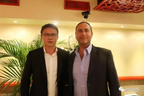 劉曉勇與法國ALGOLOGIE集團(tuán)主席Eric Bordron。(《歐洲時(shí)報(bào)》中東歐版微信公眾號(hào)“向東向西eastwest88”)