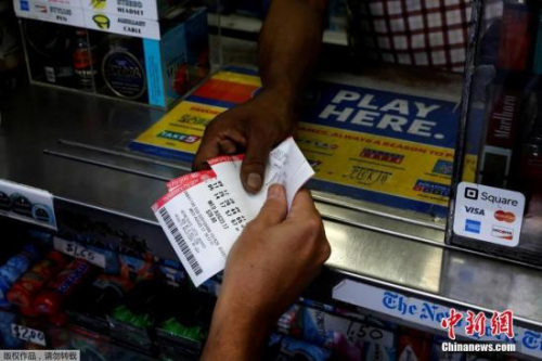 資料圖：彩票兌獎。