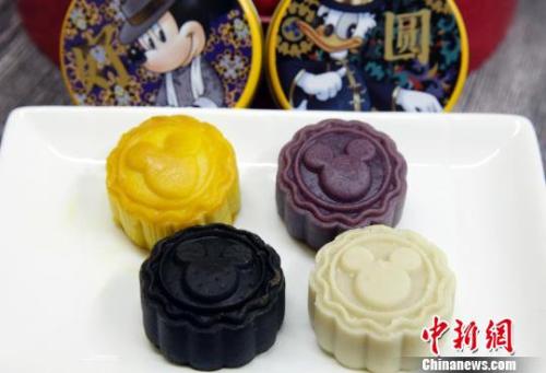 資料圖：卡通造型的新式月餅。 湯彥俊 攝