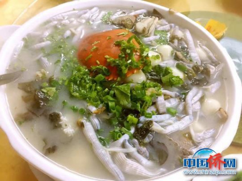 臺山咸湯圓，蟹、泥蟲、海蝦、生蠔等海鮮入料　李曉春　攝