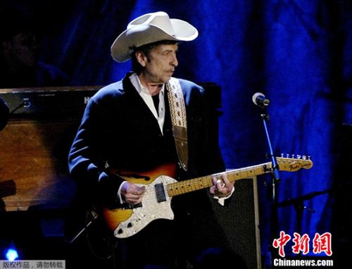 資料圖：美國(guó)民謠歌手鮑勃·迪倫獲2016年諾貝爾文學(xué)獎(jiǎng)