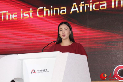 電影節(jié)形象大使陶虹發(fā)言。王磊 攝