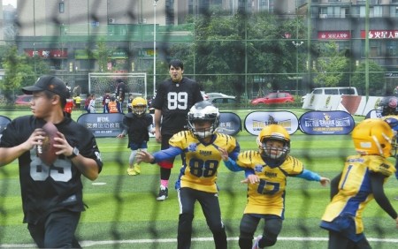 訓(xùn)練中的薛榮神。