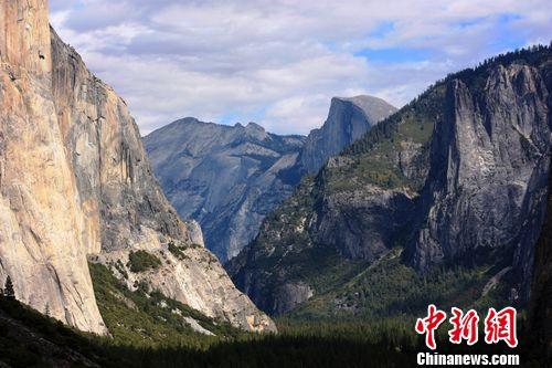 圖為優(yōu)勝美地國家公園。