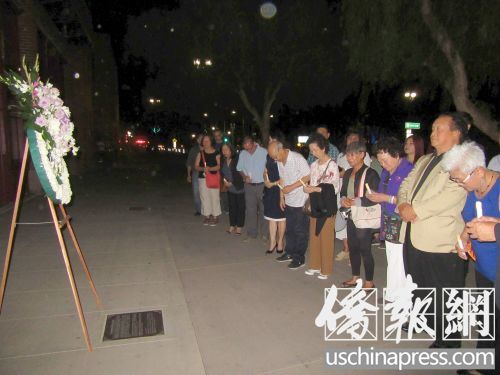 伍國(guó)慶贊揚(yáng)華美博物館為族裔歷史研究所做出的貢獻(xiàn)。(圖片來源：僑報(bào)記者翁羽攝)