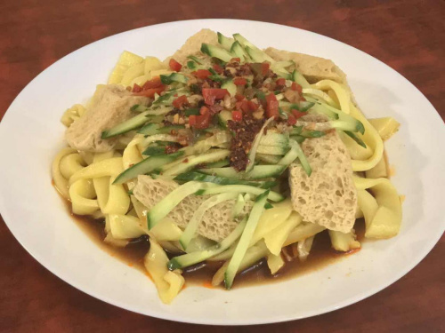 特色的西北美食“釀皮” （英國《僑報》）