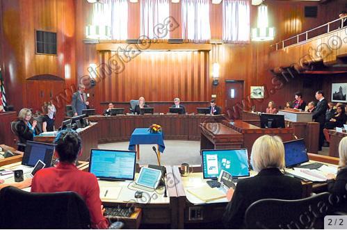 溫哥華市議會討論向華社道歉事宜。 （加拿大《星島日報》）