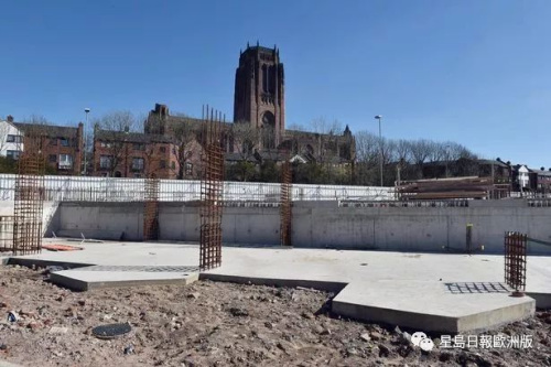 新華埠剛開(kāi)始鋪設(shè)地基。（星島日?qǐng)?bào)歐洲版微信公眾號(hào)）