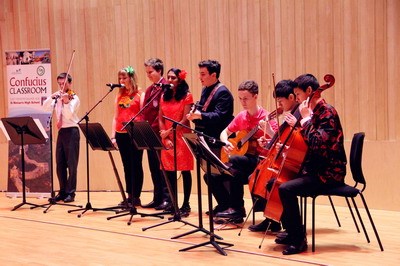 學生代表才藝表演。