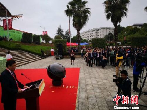 第十一屆海峽兩岸茶業(yè)博覽會(huì)11月15日——18日在福建武夷會(huì)山舉行?！￡悅?攝