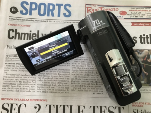 麥基夫調(diào)查使用的錄象機(jī)。(美國《世界日?qǐng)?bào)》)