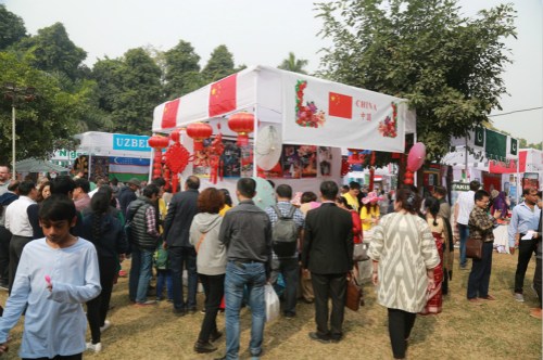 中國展臺受歡迎。