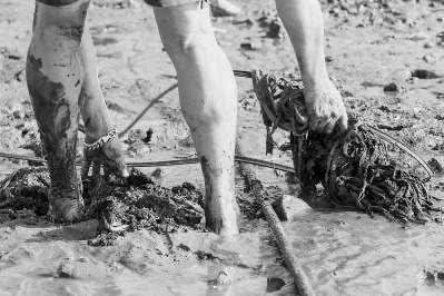 蔡加漸說(shuō)，干環(huán)保就是跟臟、臭、累打交道。