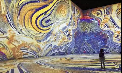 新媒體群展現(xiàn)場。