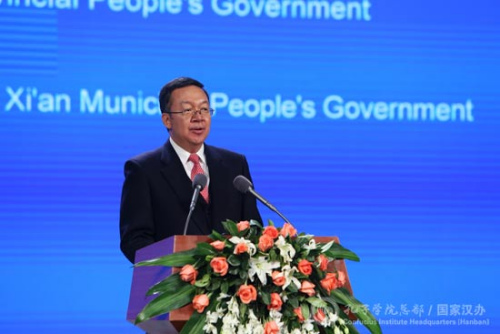 中國教育部副部長、孔子學院總部理事會常務理事田學軍作報告。