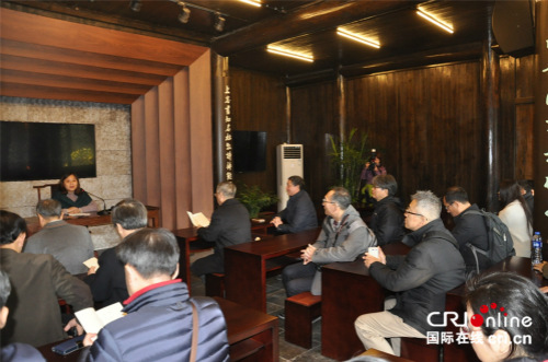 訪問團(tuán)參加阮元家風(fēng)傳承座談。