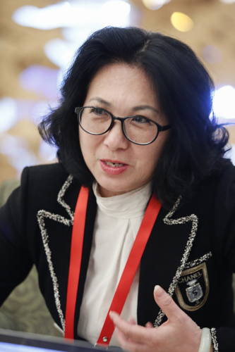 12月19日，德國(guó)華人華僑聯(lián)合會(huì)主席李阿平接受本報(bào)記者專(zhuān)訪(fǎng)。（《歐洲時(shí)報(bào)》/ 特約記者王駿 攝）