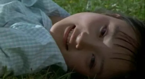 《天浴》里為了回城“批條子”，被場(chǎng)部男人輪流玩弄的“破鞋”文秀