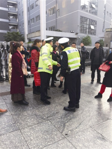 孩子差點(diǎn)生在考點(diǎn)，幸虧緊急送醫(yī)分娩