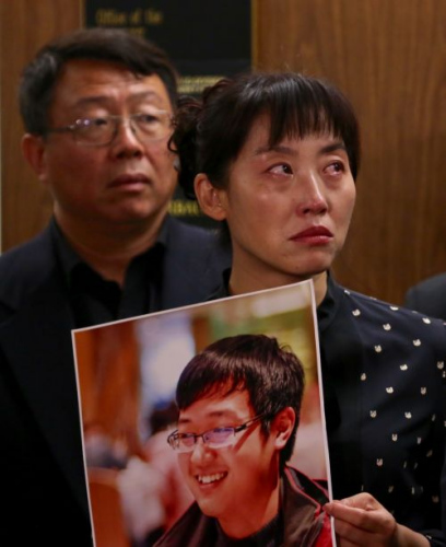 紀欣然的小姨在法庭旁聽法官宣判。(圖片來源：僑報記者邱晨攝)